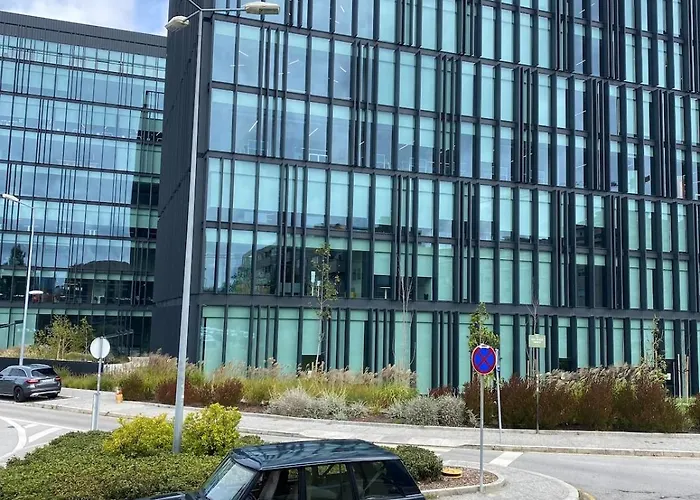 Full 3-room Downtown Casa Do Livro Boavista 아파트 포르투